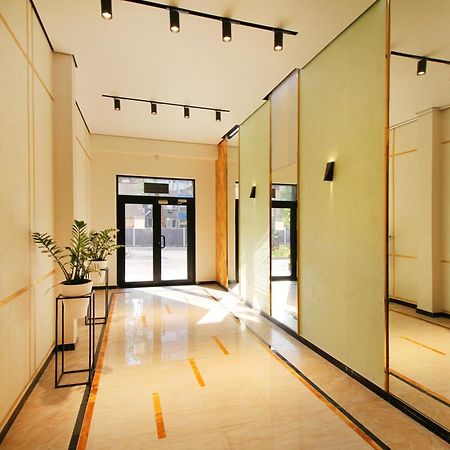 Your Home Away From Home 213 Almaty Bagian luar foto