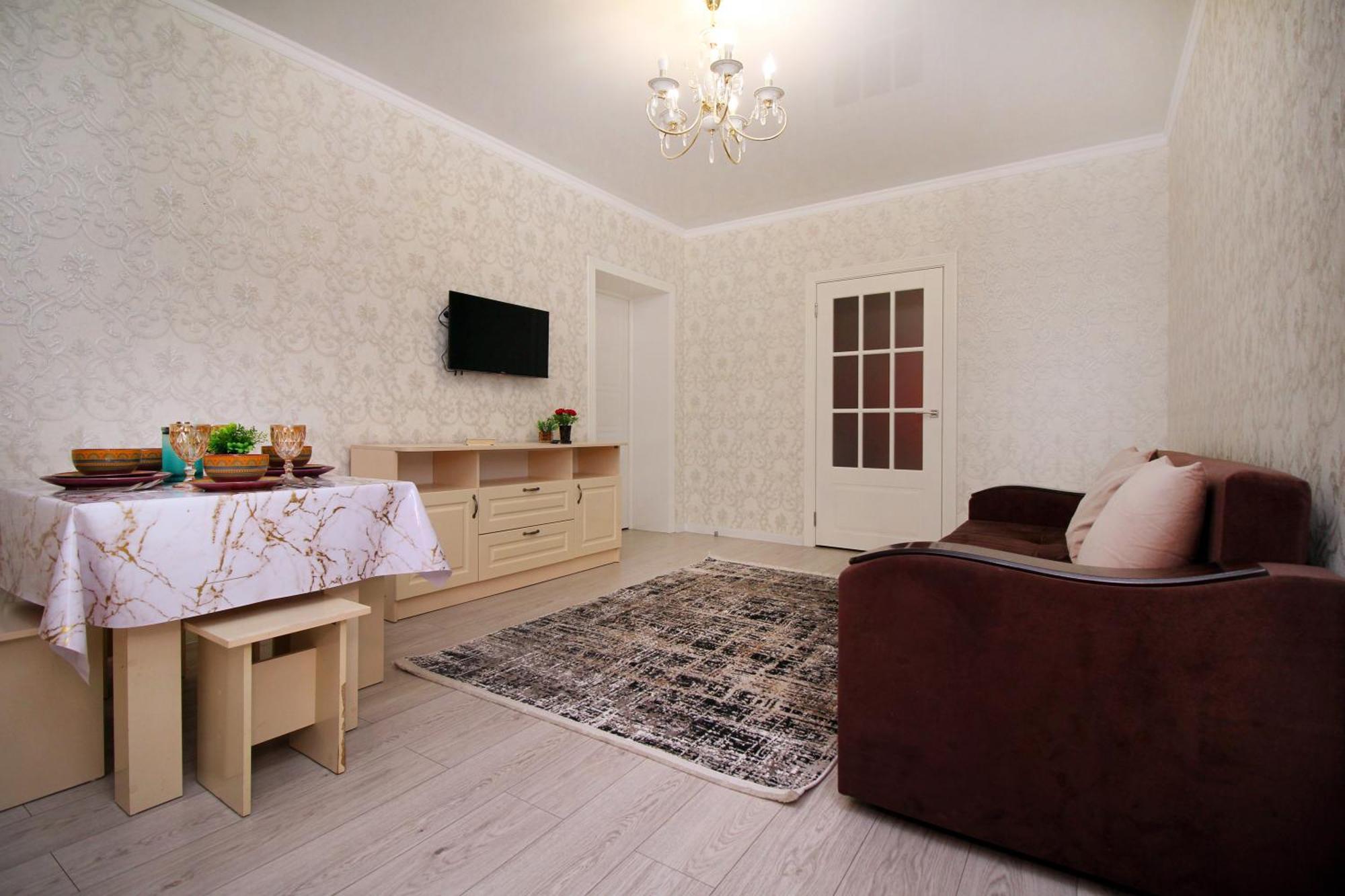 Your Home Away From Home 213 Almaty Bagian luar foto