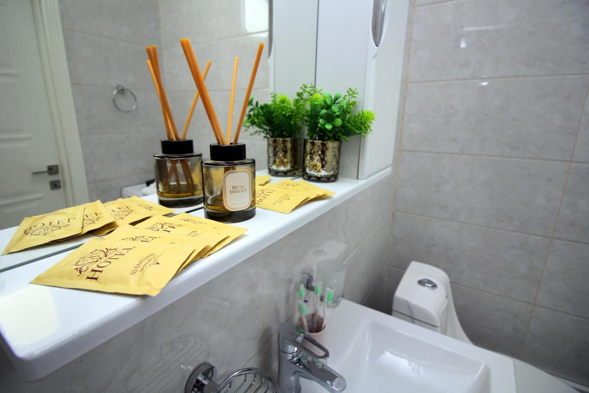 Your Home Away From Home 213 Almaty Bagian luar foto