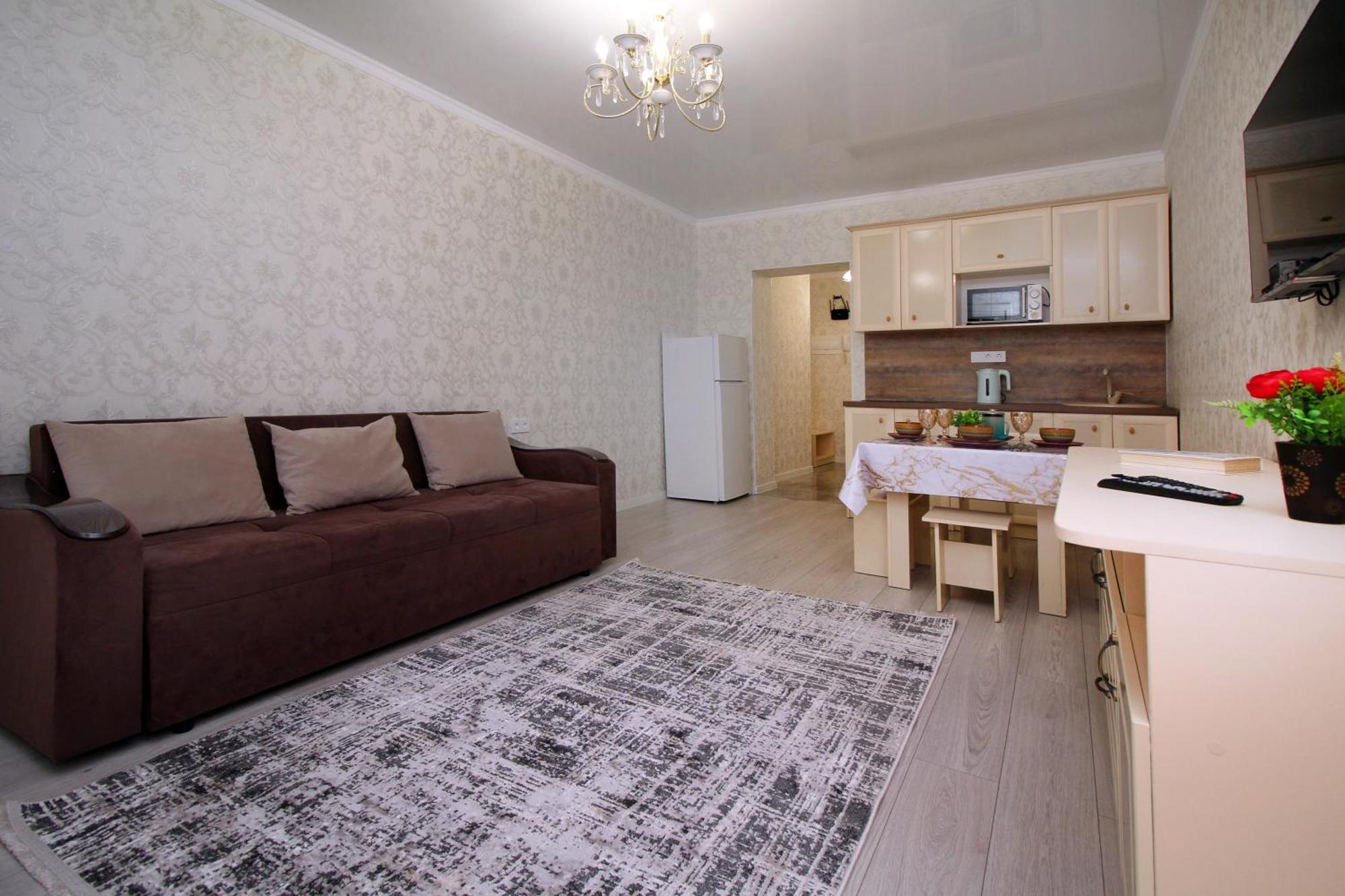 Your Home Away From Home 213 Almaty Bagian luar foto