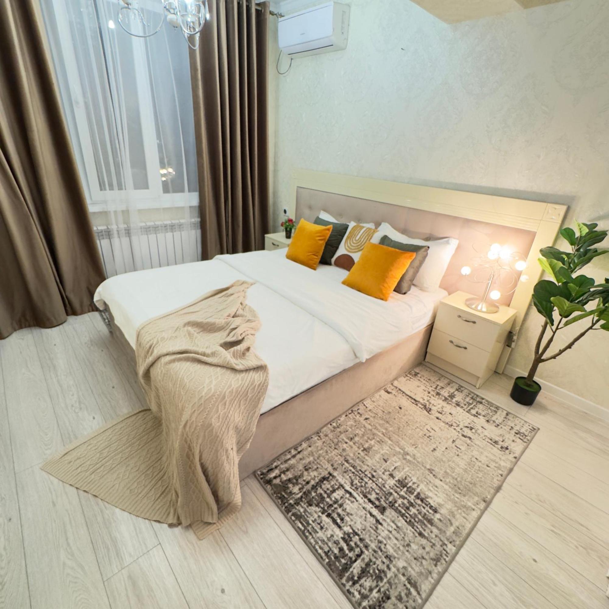 Your Home Away From Home 213 Almaty Bagian luar foto