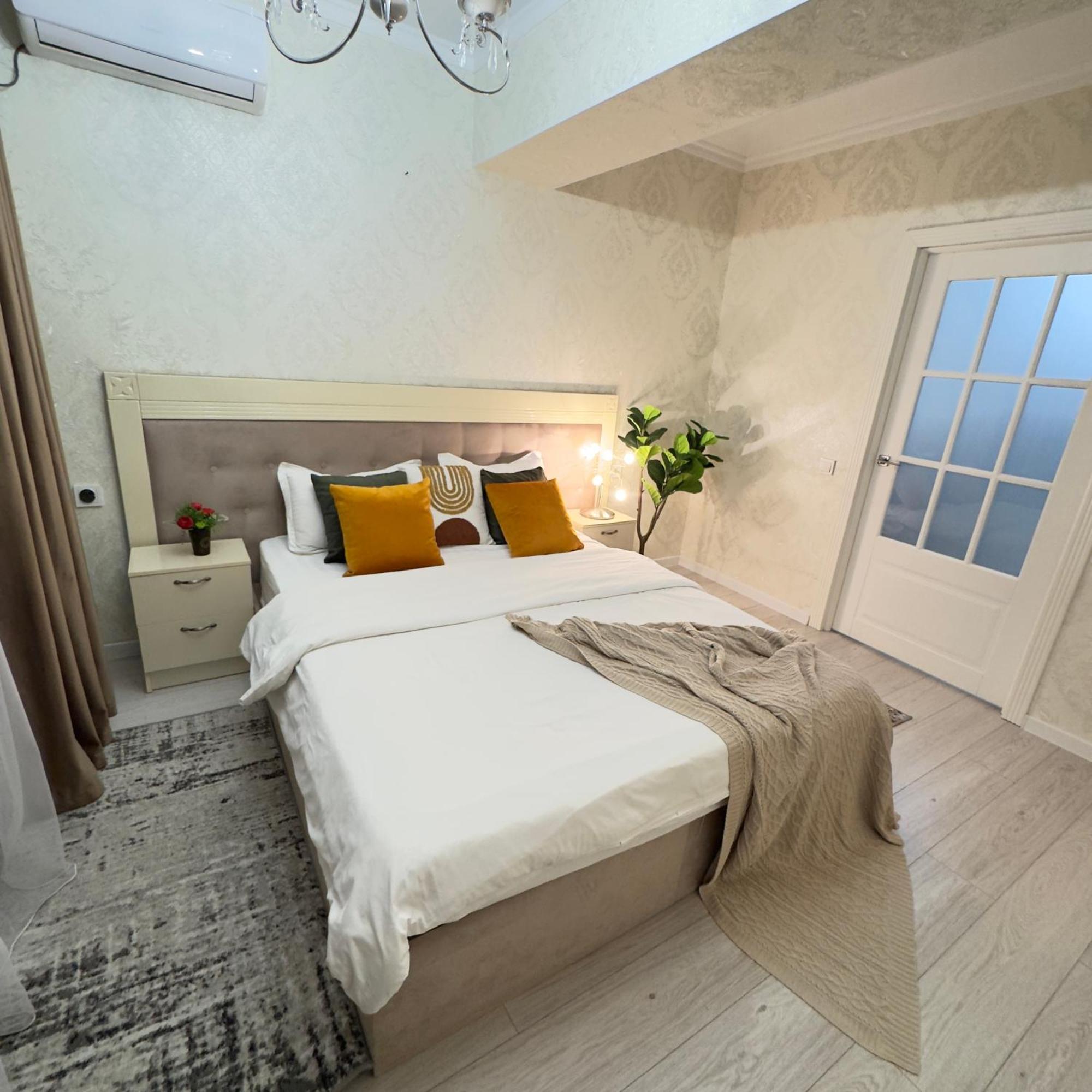 Your Home Away From Home 213 Almaty Bagian luar foto